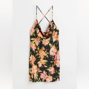 H&M floral slip dress. Never worn. Size medium
